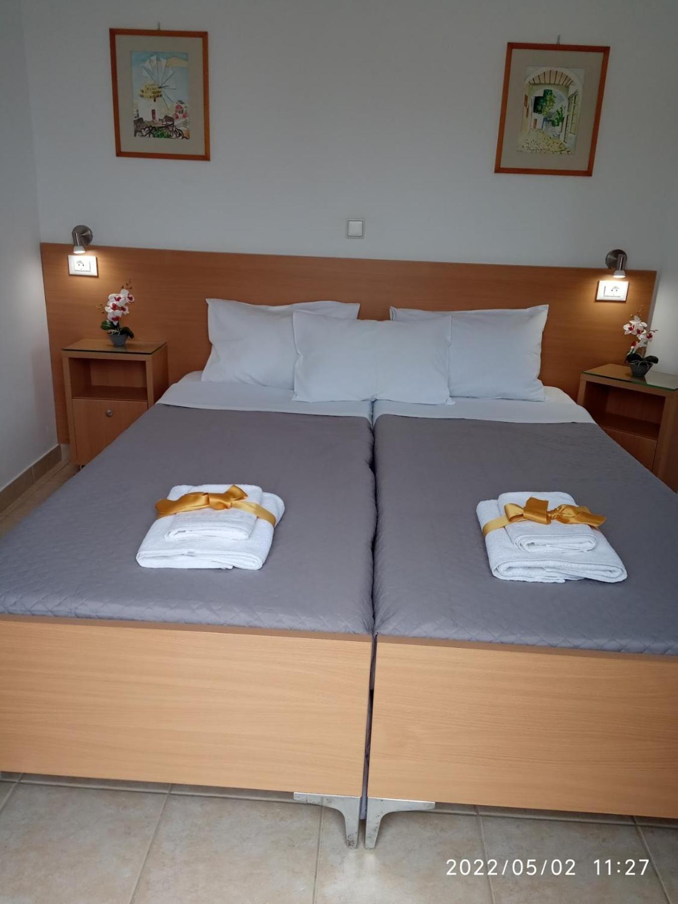 Fofi Apartments Sými Eksteriør bilde