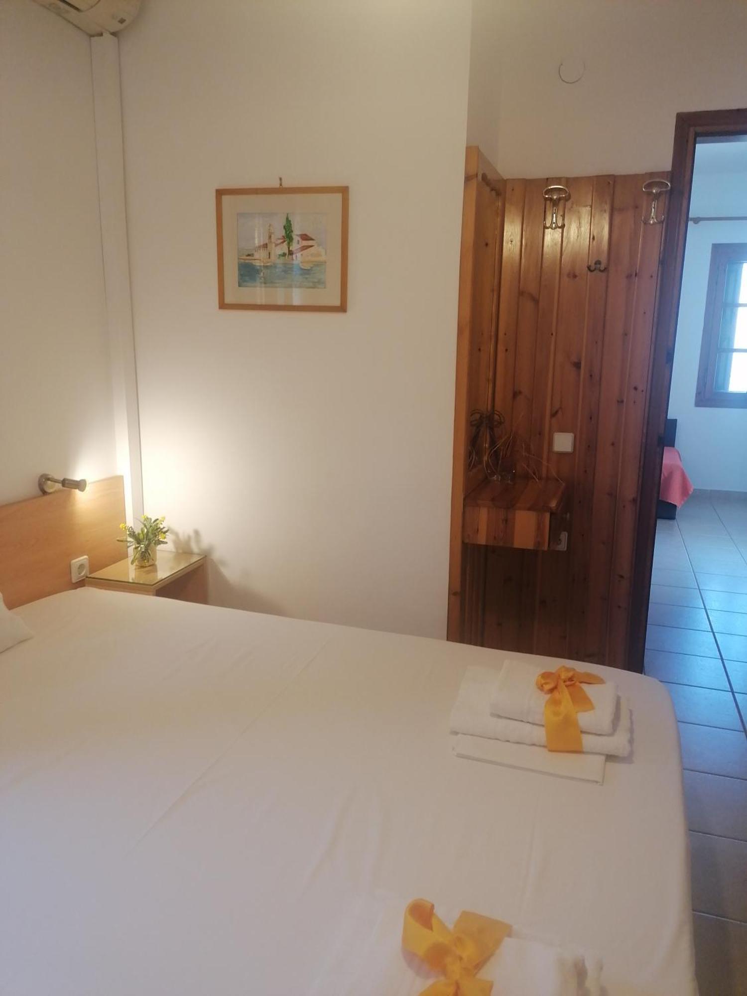 Fofi Apartments Sými Eksteriør bilde